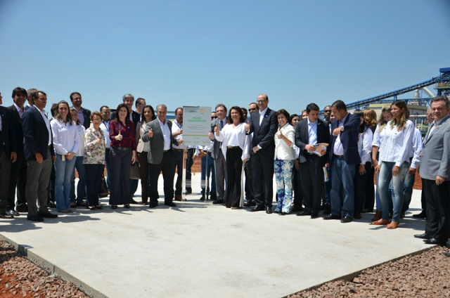 Foto oficial do lançamento da pedra fundamental da Fibria, do Projeto Horizonte 2. (Foto: Assessoria)