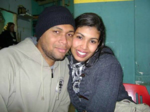 Polícia divulga foto de casal suspeito de ferir mulher com tiro na cabeça em Dourados Polícia divulgou foto do casal suspeito de envolvimento em briga que deixou mulher gravemente ferida (Foto: Divulgação)
