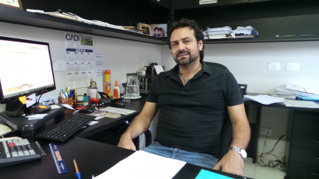 Três Lagoas sofre impactos com migração de desempregados e ação de aliciadores O empresário Ângelo Mario Prata Tibery, investiu no setor hoteleiro e devido a movimentação de hóspedes teve que ampliar seu quadro funcional em mais de 30% (Foto: Ricardo Ojeda)