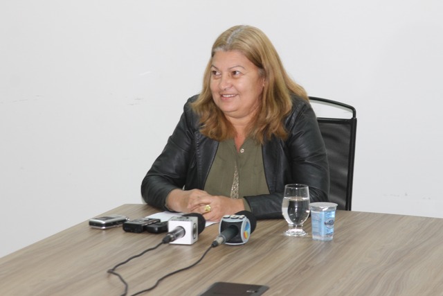 Em agosto de 2013 a vereadora Marisa Rocha convocou a imprensa na sala de reunião da Câmara para informar que não tinha nenhuma responsabilidade com a droga apreendida em seu rancho, porém três anos depois foi condenada pela justiça por acobertar foragido da justiça  (Foto: Ricardo Ojeda/Arquivo)   