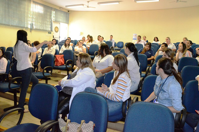 A Secretaria Municipal de Saúde realizou um encontro com o objetivo capacitar e preparar os profissionais de saúde para eventuais casos do vírus. (Foto: Divulgação/ AI)