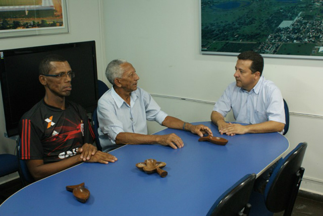 Secretaria de Desenvolvimento Econômico recebe termo de devolução de box do Shopping Popular Secretaria de Desenvolvimento Econômico recebe termo de devolução de box do Shopping Popular