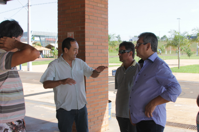 Dirigentes da CBM e Federação Estadual de Motociclismo visitam Arena Mix Também esteve presente, o chefe da 3ª Residência Regional da Agesul (Agência Estadual de Gestão de Empreendimentos), Dirceu Deguti Vieira Filho, que garantiu apoio às obras de construção da pista (Foto: Léo Lima)