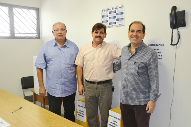 Integrantes da nova diretoria do Sindigraf e Abigraf. (Foto: Assessoria)