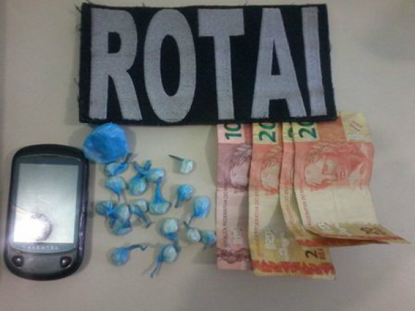 Polícia desativa ponto de venda de drogas em Três Lagoas Autores foram presos em flagrante pelo crime de tráfico de drogas(Foto:Assessoria)