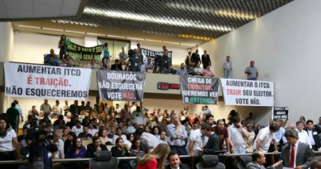 Empresários lotaram o plenário na expectativa de que ITCD fosse votado hoje. (Foto: Fernando Antunes/ Campo Grande News)