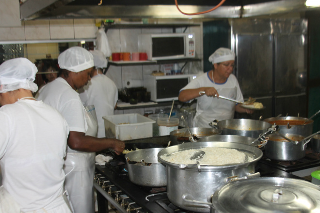De peixeiros a empresários da gastronomia premiada Cozinheira do Lagoa da Prata - qualidade mantida desde 2001