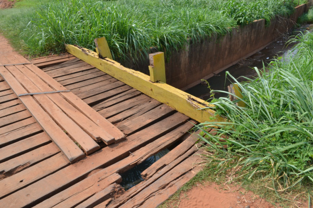 Deputado Guerreiro solicita melhorias no bairro Jardim Brasília em Três Lagoas Ponte deteriorada do bairro jardim brasília, deputado Angelo Guerreiro pede melhorias urgente no bairro (Foto:Assessoria)