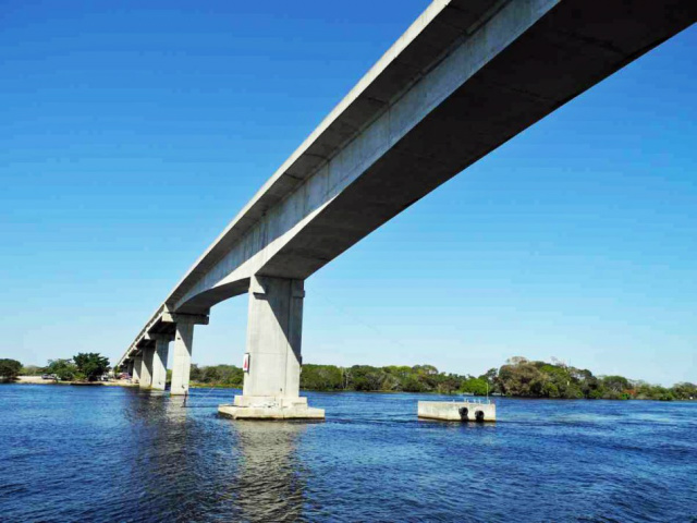 Ponte é a única ligação terrestre de Corumbá com demais regiões (Foto: Correio do Estado)
