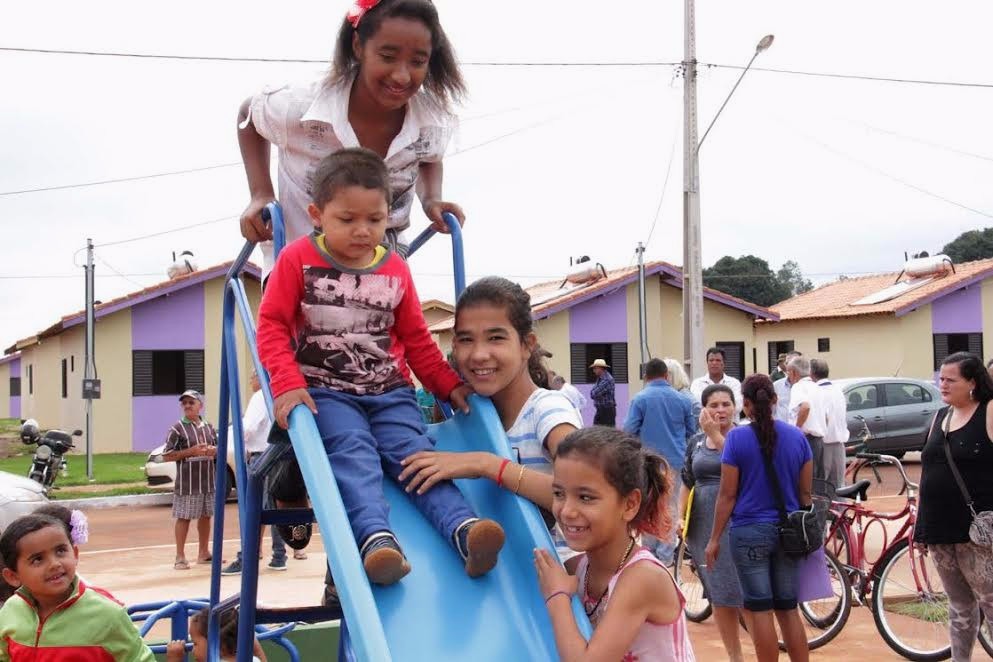 Alegria estampada no rosto das crianças que, agora, têm uma moradia digna para chamarem de “sua”.