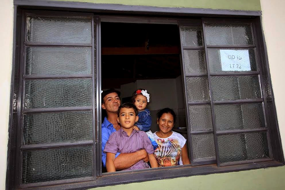 Gestão Reinaldo Azambuja entrega 348 casas por mês em Mato Grosso do Sul Os números da habitação revelam que Reinaldo Azambuja entregou 348 casas por mês desde que assumiu o comando do Estado.