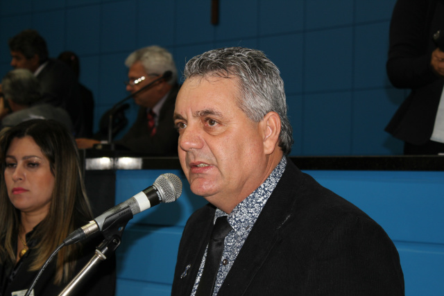 Angelo Guerreiro solicita equipamentos para escola e estrada de Aquidauana Guerreiro pede equipamentos para escola Marly Russo e pavimentação em estrada que atende cinco aldeias e um distrito.(Foto:Assessoria)