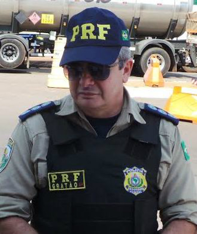 Chefe da delegacia da PRF em Três Lagoas, inspetor Gratão, satisfeito com as reformas no posto 21 (Foto: Ricardo Ojeda)