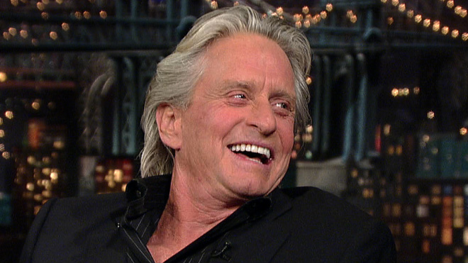 Michael Douglas anuncia que tumor se foi