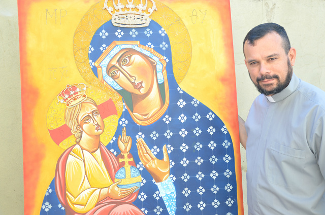 Padre Clemilson Bernardes da Silva é natural de Três Lagoas e atualmente é pároco da Paróquia Nossa Senhora Aparecida (Foto: Assessoria)