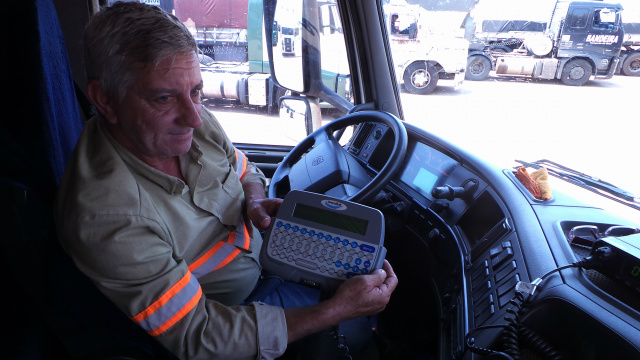 Rejeitando crise, Eldorado preza por bem-estar de funcionários ao investir quase R$ 2 mi em primarização O motorista Celso Antônio Fabiane trabalhava para uma transportadora terceirizada e desligou-se da empresa para ser funcionário direto da Eldorado (Foto: Ricardo Ojeda)