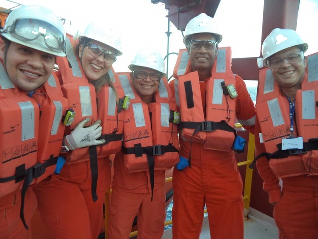De terra e do mar: a engenheira que saiu da UFN3 para uma das plataforma de petróleo da Bacia de Campos