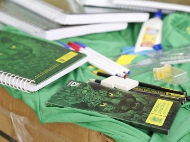 TCE mantém suspensão de empresa em licitação dos kits escolares em MS Arquivo entregue aos alunos da rede estadual em anos anteriores (Foto/Arquivo)