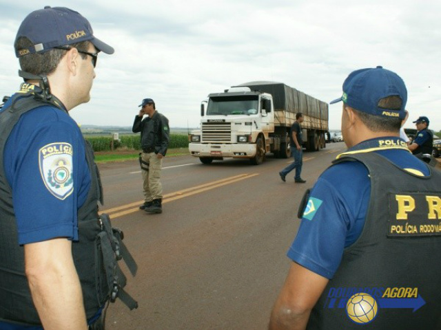 Com centenas de quilômetros de fronteira seca com Paraguai e Bolívia o efetivo da PRF não consegue atender a demanda para atacar adequadamente o tráfico e o contrabando (Foto: Hédio Fazan/Dourados Agora)  