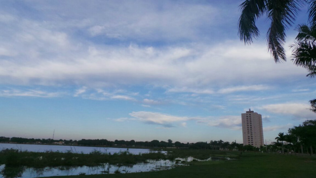 Quinta-feira terá altas temperaturas em Três Lagoas, segundo previsão Com nuvens em formação, há possibilidade de chuva nesta quinta-feira (31) em Três Lagoas. (Foto: Ricardo Ojeda)
