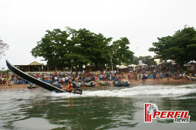 Em sua 11ª edição, Arrancadão de Barcos espera público de mais de dez mil Na edição anterior, mais de R$ 5 mil foram arrecadados no local e divididos entre os vencedores de cada categoria (Foto: Arquivo/ Perfil News)