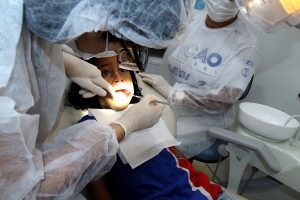 Crianças do CEI Santa Luzia são atendidas no Trailer Odontológico