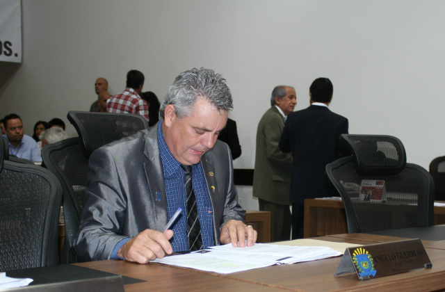 Angelo Guerreiro pede asfalto no acesso à usina em Aparecida do Taboado Deputado pede pavimentação asfáltica de 11 quilômetros do acesso à Usina. (Foto:Assessoria)