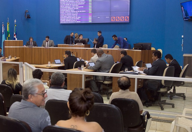 Comissão da Câmara pede urgência na regularização do contrato do lixo Vereadores ainda votaram outras duas matérias (Foto/Assessoria)