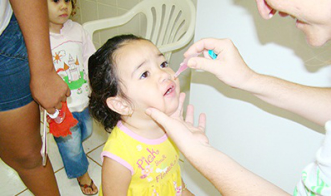 Mais da metade das crianças de Paranaíba não foram vacinadas.