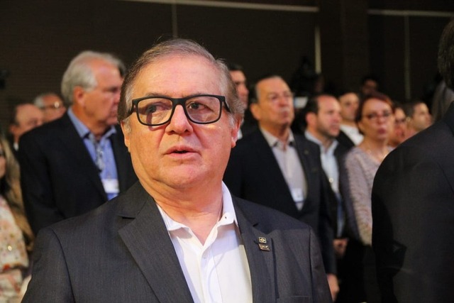 Bolsonaro anuncia demissão de Vélez e diz que Abraham Weintraub será o novo ministro da Educação Ricardo Vélez, ministro da Educação, participou de evento em Campos do Jordão (SP), na sexta-feira (5) — Foto: Fábio França/G1