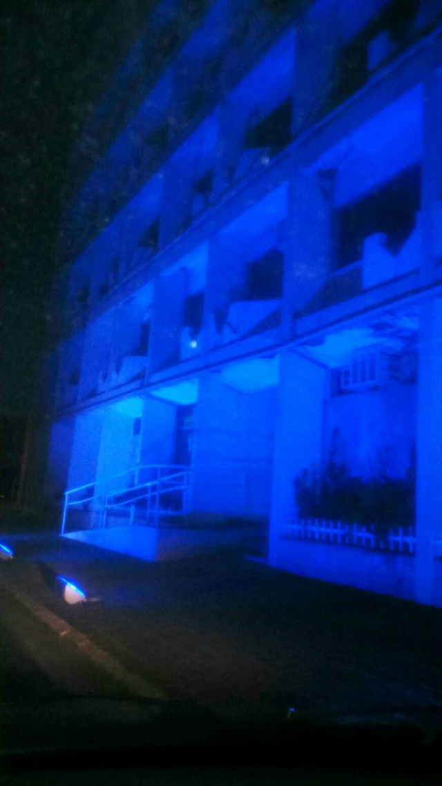 Prefeitura recebeu iluminação azul para lembrar do mês de prevenção ao câncer de próstata, Novembro Azul (Foto:Assessoria)