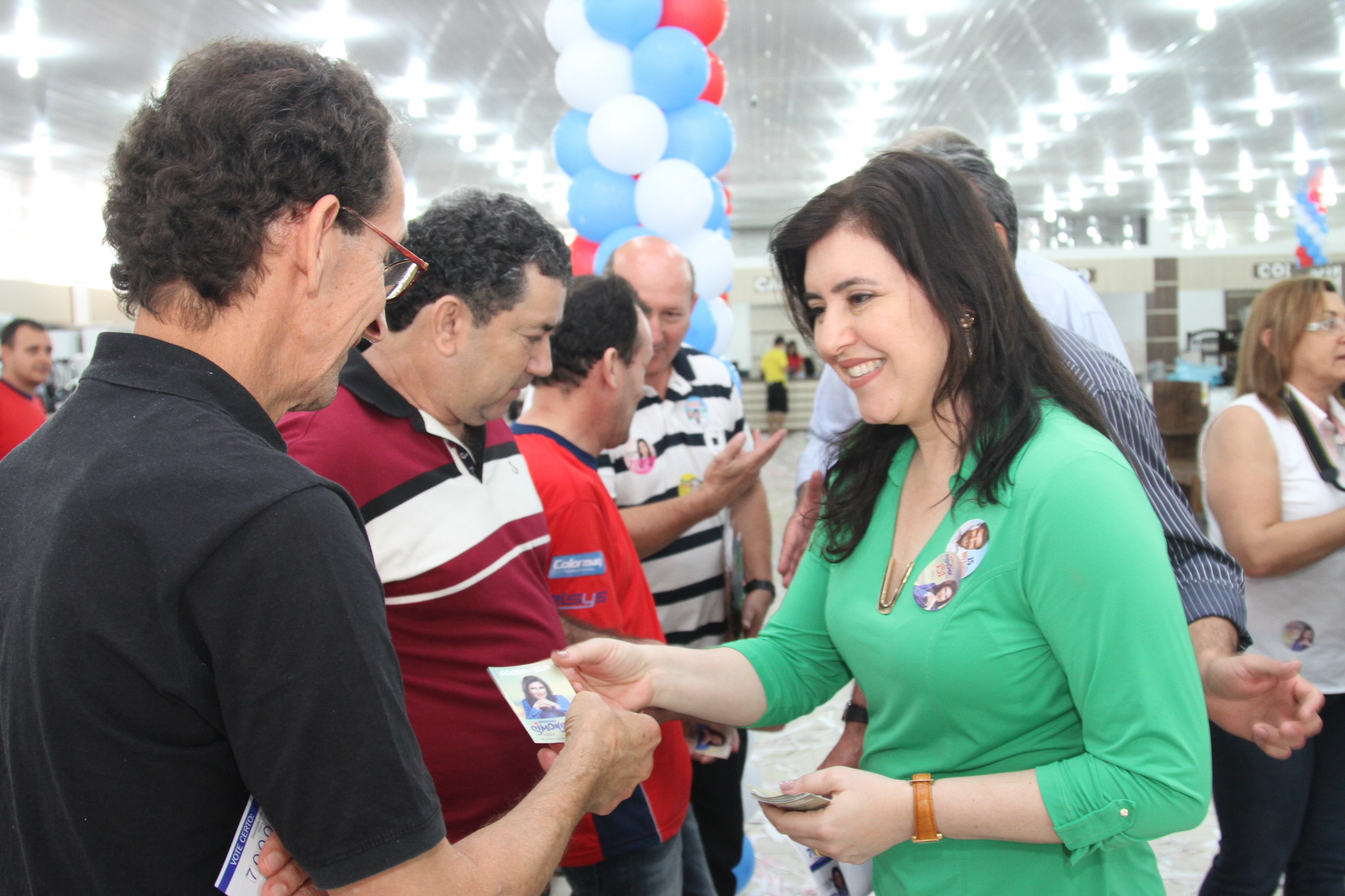 Simone vai levar indústrias e aumentar produção leiteira do cone sul do Estado “Temos muito o que fazer por todas as famílias de pequenos e médios produtores dos municípios que integram essa grande região do cone sul do Estado”, afirmou Simone (Foto: Divulgação/ AI)