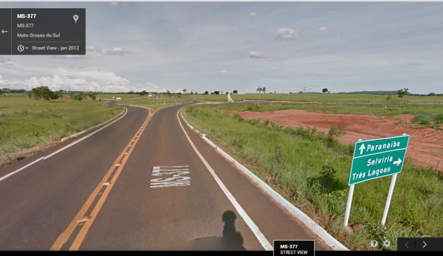 Trevo de acesso a Inocência, na MS-377, onde provavelmente o Fusca capotou e o motorista morreu (Foto: Google)