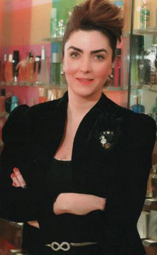 Andreia Mirón é coolhunter e coordenadora do curso de pós-graduação “A Cultura do Perfume” da Faculdade Santa Marcelina - FASM (Foto: Divulgação/Assecom)