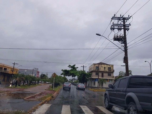 Três Lagoas pode ter domingo chuvoso e com máxima de 34º Três Lagoas pode ter domingo chuvoso e com máxima de 34º