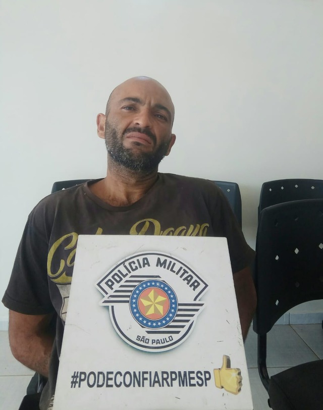 Polícia de Lavínia prende um dos fugitivos da penitenciária de Três Lagoas Reinaldo Clemente da Silva foi recapturado indo para Lavínia, no interior de SP. Foto: Divulgação PM