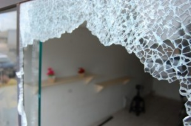 Loja de é furtada e ladrão leva até câmeras e o alarme de segurança Furtos em lojas são comuns na cidade (Foto: Nova Andradina)