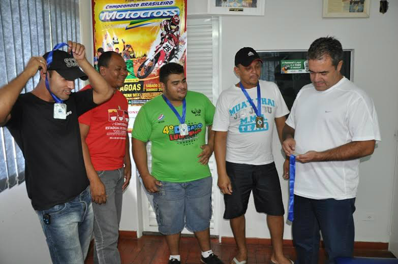 Equipe de Três Lagoas participa do Campeonato Brasileiro em Curitiba A equipe de lutadores, com apoio da Sejuvel, se prepara para competição em Curitiba, Paraná (Foto: Divulgação)