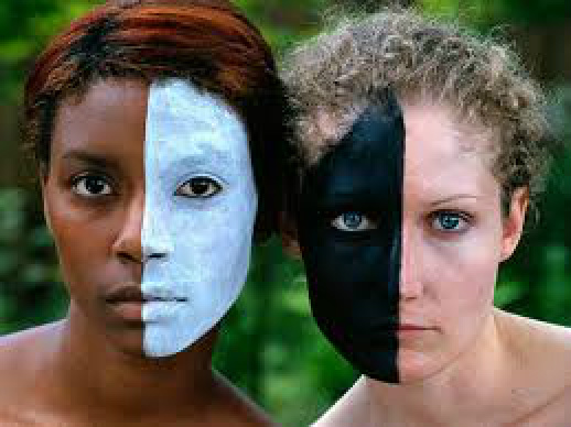 Em 2014, a população residente no Brasil foi estimada em 203,2 milhões de pessoas. 