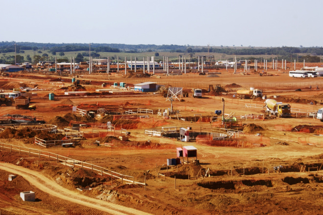 Gerente geral da Eldorado fala sobre ampliação da fábrica A Eldorado é uma empresa nova, uma fábrica nova, de acordo com o gerente geral
Foto: Guta Rufino