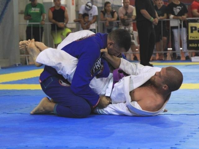Troféu Brasil se torna prévia para Sul-Americano de jiu-jitsu na Capital Competição foi realizada neste fim de semana no Sindicato dos Bancários (Foto: Marina Pacheco)
