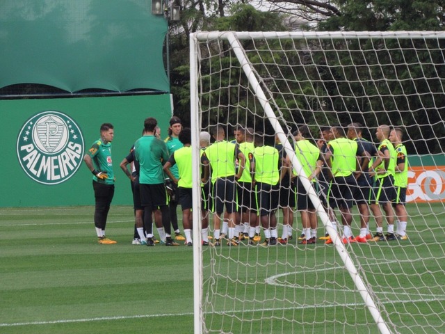 Ederson no gol, Marquinhos de volta: Tite define a Seleção para enfrentar o Chile Foto: Marcelo Prado