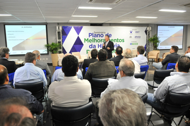 Hidrovia Paraná-Tietê vai elevar em 8 vezes a capacidade de carga O superintendente da Ahrana, Antonio Badih Chehin, detalhou o EVTEA - Estudos de Viabilidade Técnico-Econômica e Ambiental – da hidrovia (Foto: Divulgação/Assecom)