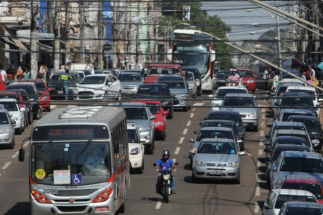 Veículos com placas final 1 e 2 têm até dia 10 de julho para licenciamento (foto: ilustração)