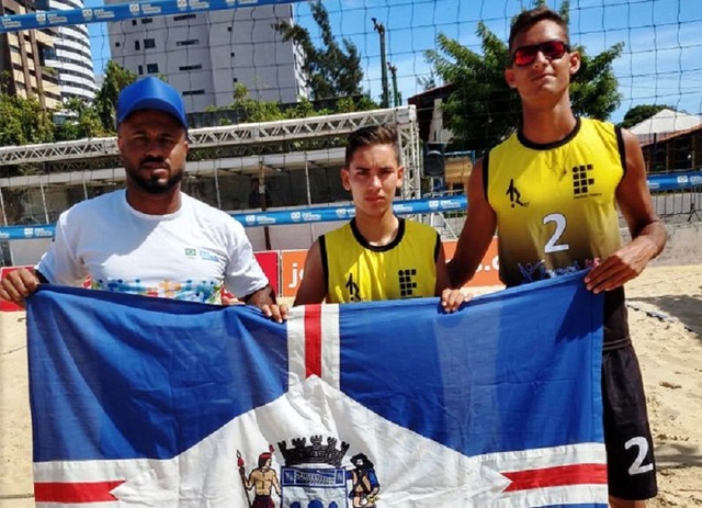 Dupla do IFMS de Três Lagoas fica em quarto lugar nos Jogos Brasileiros da Juventude de vôlei de praia Disputas aconteceram de 12 a 16 de novembro, com os meninos de Três Lagoas e a dupla feminina de Vicentina representando Mato Grosso do Sul (Foto/Assessoria)