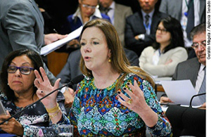 Senadora Vanessa Grazziontin, autora do Projeto de Lei que trata sobre doações de dinheiro por empresas à campanha eleitoral (Foto: Agência Senado)