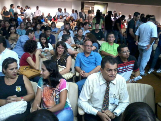 Mesmo com protesto de servidores, projeto da Agepen é aprovado O projeto só poderia ser votado até hoje devido à proximidade das eleições e propôs uma comissão mista composta por deputados e líderes sindicais (Foto: Dany Nascimento)