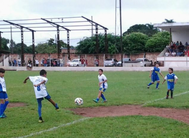 Atletas marcam 15 gols na abertura do Campeonato Municipal de Futebol de Base (Foto: Assessoria)