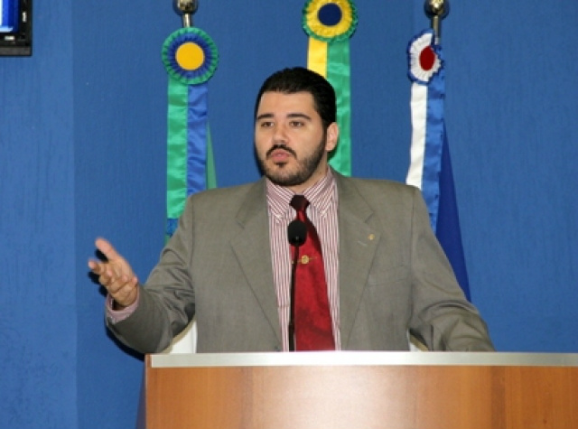 Vereador Tonhão reiterou pedido feito em 2011 a Deputados e Senadores