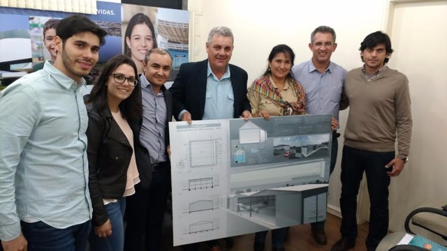 Administração do Aeroporto da andamento a instalação de esteira de bagagens e outras melhorias na infraestrutura O prefeito Angelo Guerreiro, juntamente com o secretário de Administração – SEAD, Gilmar Tabone, se reuniu com a diretoria do aeroporto empresários e investidores do município para discutir junto a empresa (Foto/Assessoria)